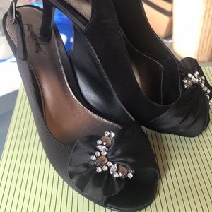 Size 7.5 slingback heels